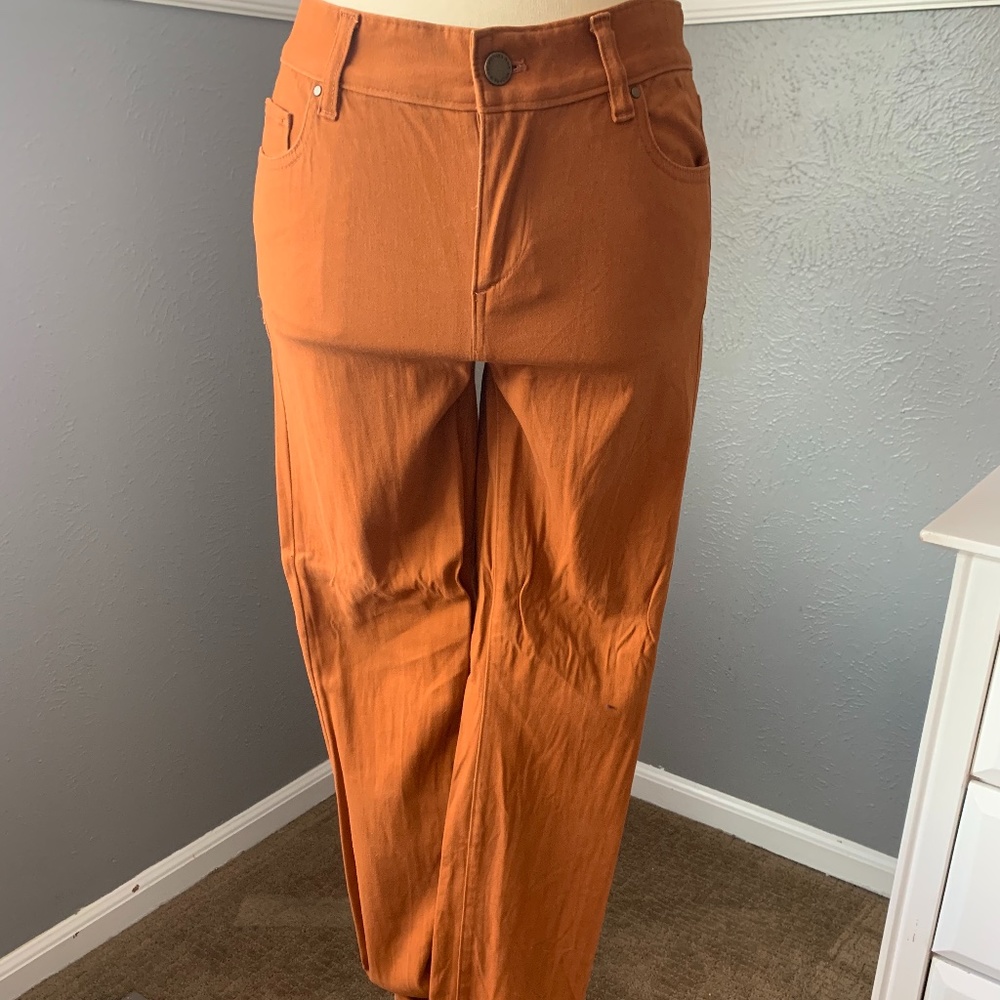 Modern ankle pant